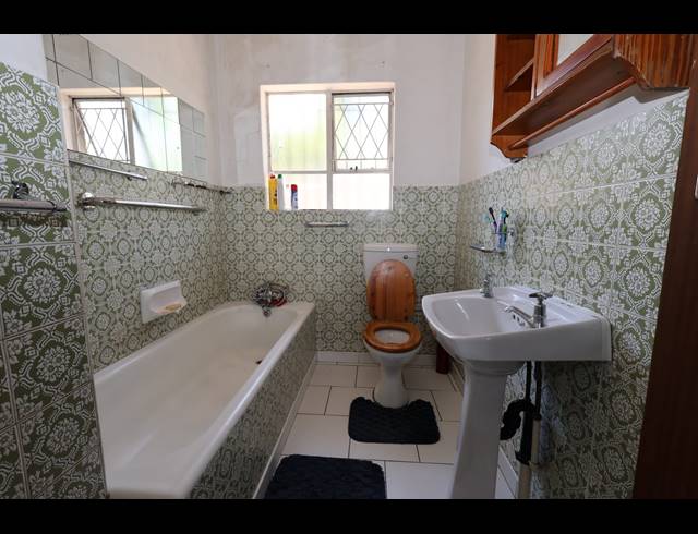 3 BEDROOM FREEHOLD FOR SALE IN FREEWAY PARK